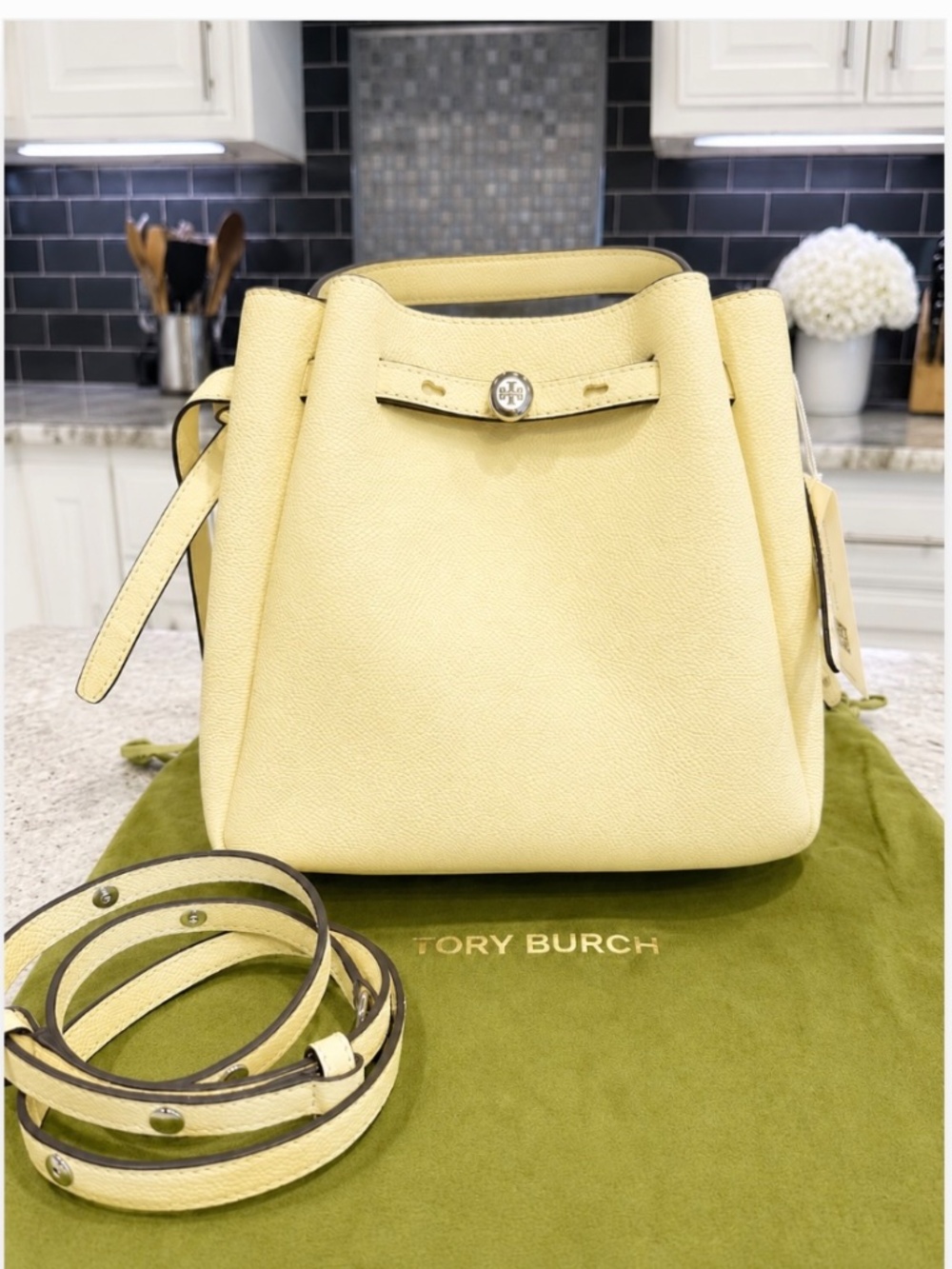 NWT Tory Burch Romy Pebbled Leather Bucket Bag Lemon Crossbody Dust Bag - Picture 7 of 11